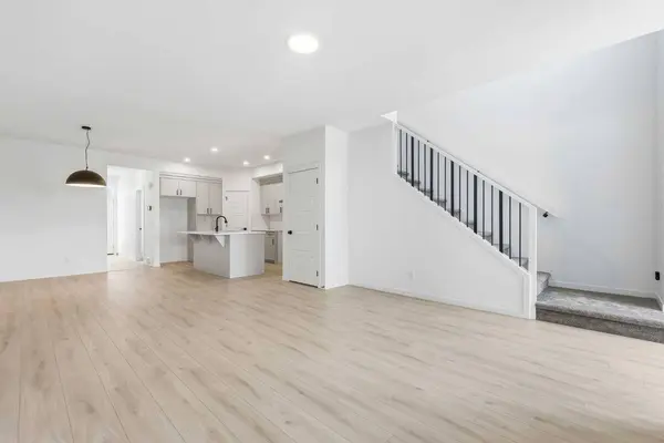 355 Herron LNDG NE, Calgary, AB T3P 2R6