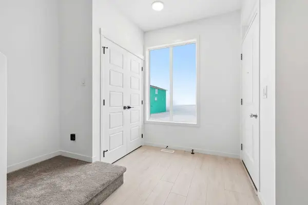 355 Herron LNDG NE, Calgary, AB T3P 2R6