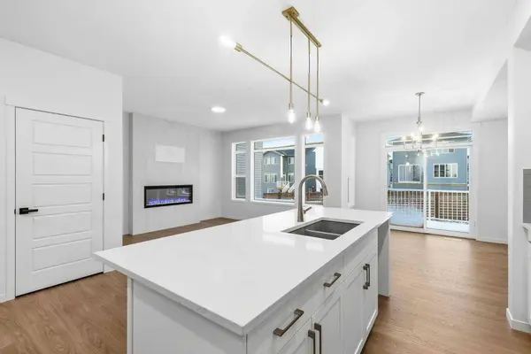 72 Calhoun Rise NE, Calgary, AB T3P 2P5