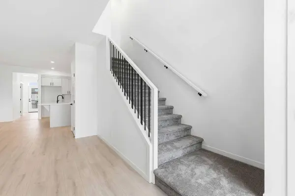 355 Herron LNDG NE, Calgary, AB T3P 2R6