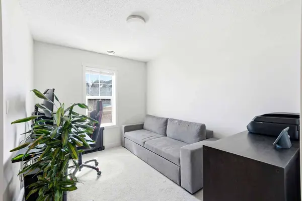 14 Nolan Hill Gate NW, Calgary, AB T3R 0T9
