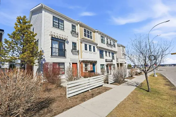 14 Nolan Hill Gate NW, Calgary, AB T3R 0T9