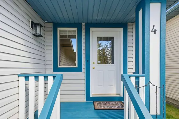 4 Big Springs Rise, Airdrie, AB T4A 1H2