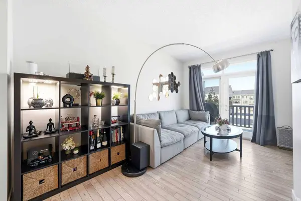 14 Nolan Hill Gate NW, Calgary, AB T3R 0T9