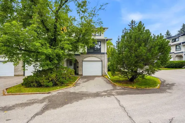 5400 Dalhousie DR NW #26, Calgary, AB T3A 2B4