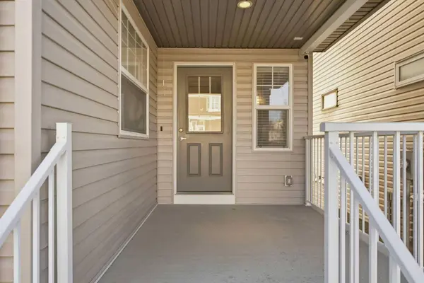 6 Evanscrest HTS NW, Calgary, AB T3P 0S3
