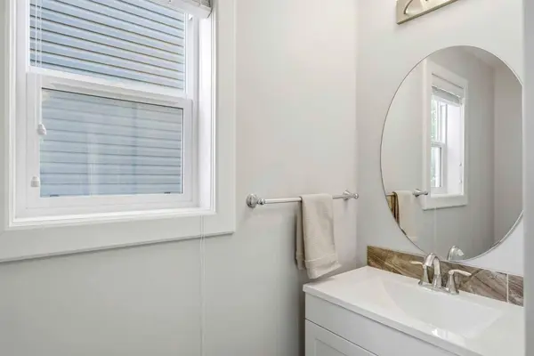 6 Evanscrest HTS NW, Calgary, AB T3P 0S3