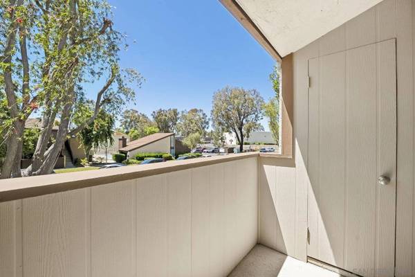 3549 Castle Glen Dr #207, San Diego, CA 92123