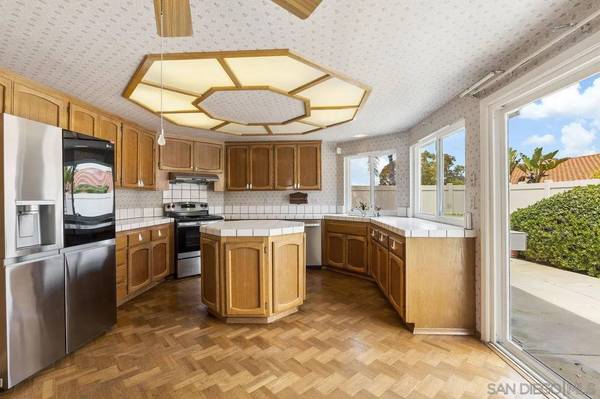 12512 Cloudesly Dr, San Diego, CA 92128