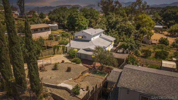 8545 Gardena Rd, Lakeside, CA 92040