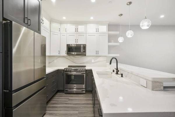 2445 Brant St #613, San Diego, CA 92101