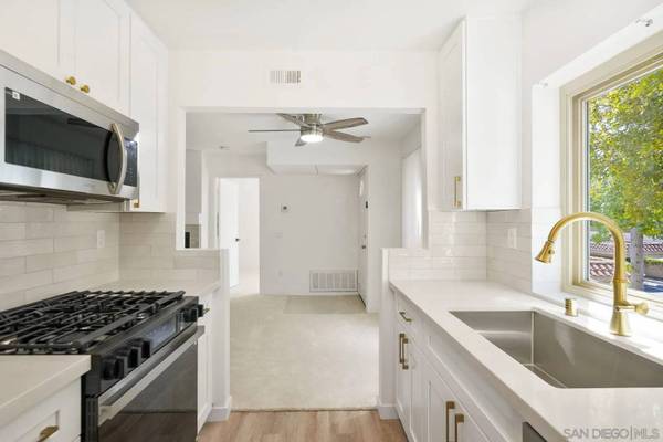 10668 Dabney Dr #122, San Diego, CA 92126