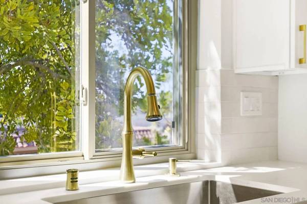 10668 Dabney Dr #122, San Diego, CA 92126