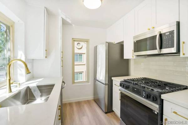 10668 Dabney Dr #122, San Diego, CA 92126