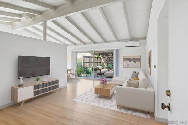 6818 Carthage St, San Diego, CA 92120