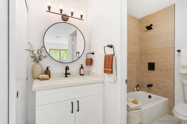 10668 Dabney Dr #122, San Diego, CA 92126