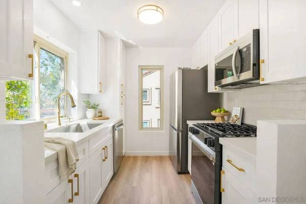 10668 Dabney Dr #122, San Diego, CA 92126