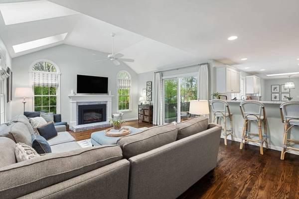 6 Penobscot Road, Natick, MA 01760