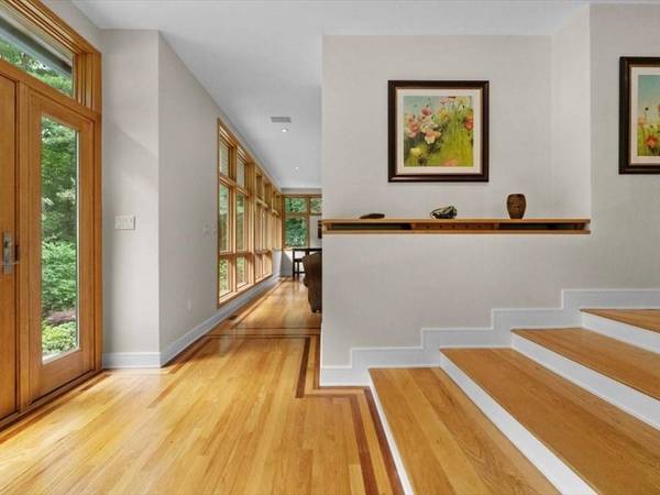 17 Storey Drive, Lincoln, MA 01773