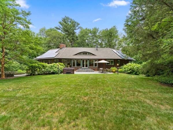 17 Storey Drive, Lincoln, MA 01773