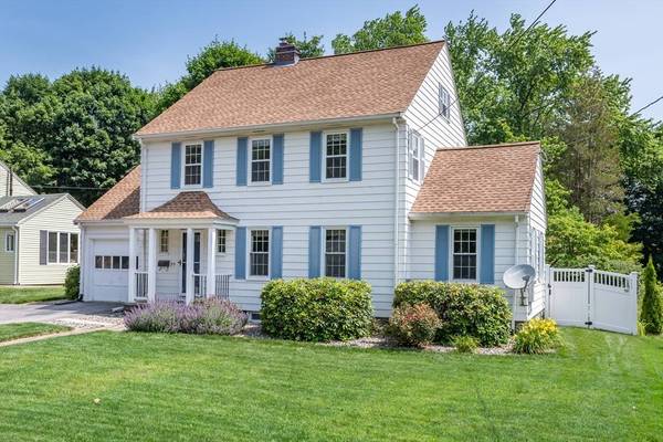 39 Park Ave, Webster, MA 01570