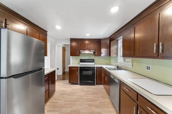 72 Avon Circle, Needham, MA 02494