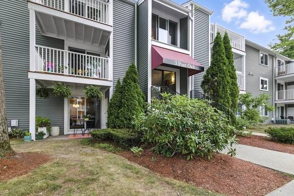 3 Post Oak Ln #1, Natick, MA 01760