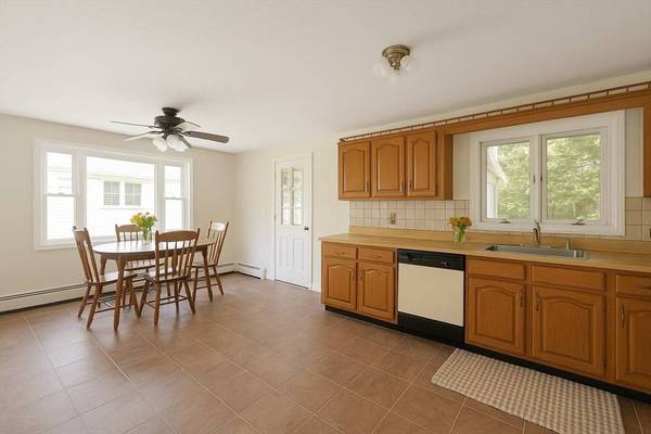 612 Dighton Ave, Taunton, MA 02780