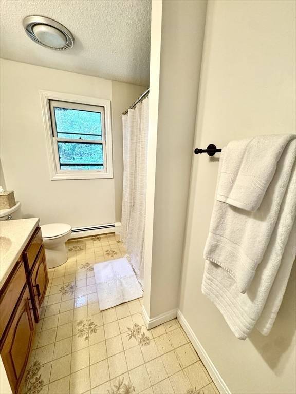 612 Dighton Ave, Taunton, MA 02780