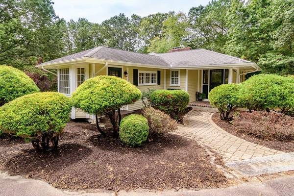 6 Brook Street, Sherborn, MA 01770