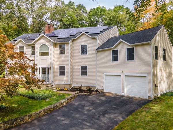 11 Parsons Way, Natick, MA 01760