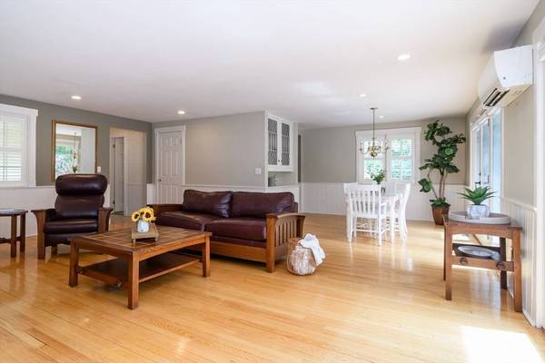 6 Brook Street, Sherborn, MA 01770