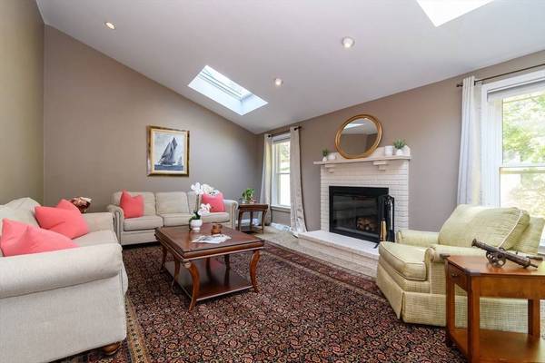 55 Sudbury Rd, Ashland, MA 01721