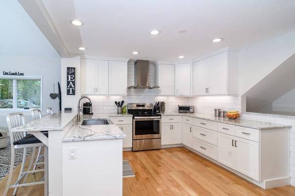 8 Frost Street, Natick, MA 01760