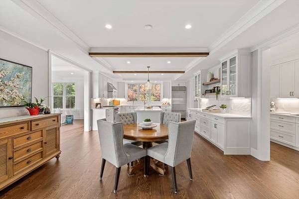 48 Graystone Lane, Natick, MA 01760