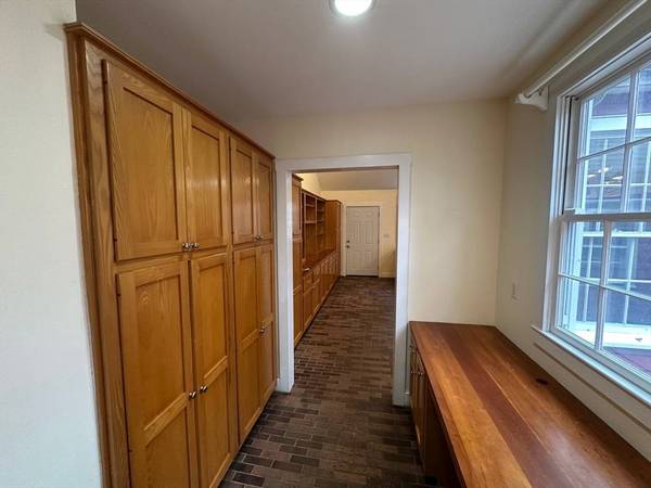 333 Dedham Street, Dover, MA 02030