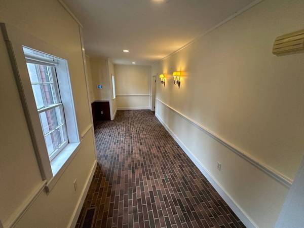 333 Dedham Street, Dover, MA 02030