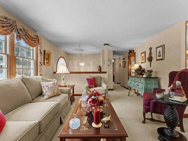 17 Childs Lane, Foxboro, MA 02035