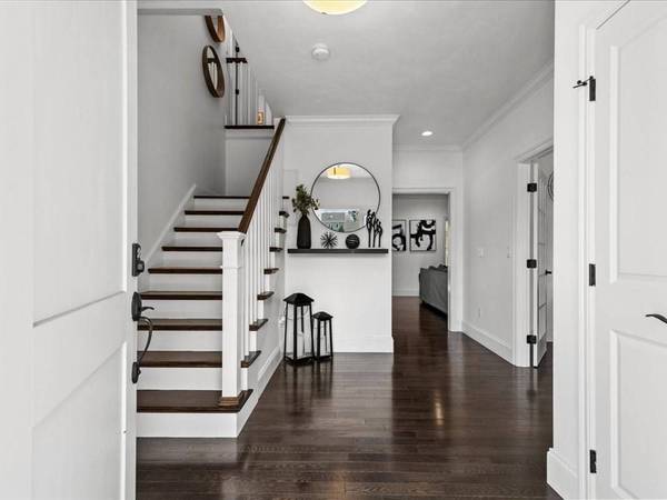 5 Greenbriar Lane, Bellingham, MA 02019