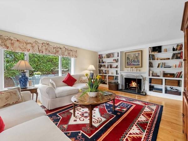 36 Kimlo Road, Wellesley, MA 02481