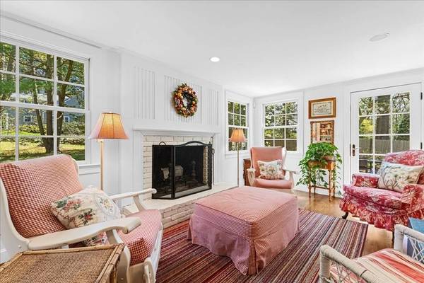 279 Oakland Street, Wellesley, MA 02481