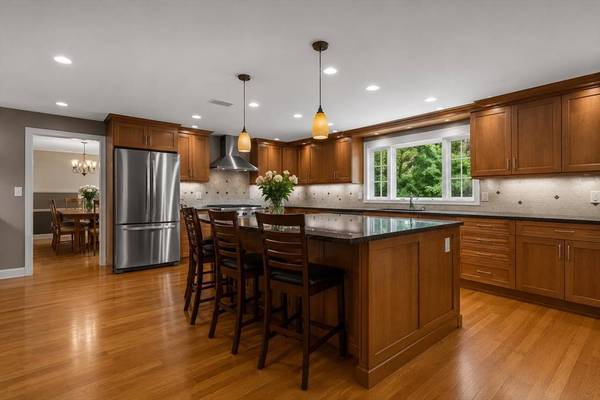 22 Tanglewood Road, Wellesley, MA 02481