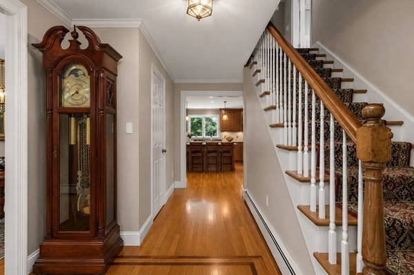 22 Tanglewood Road, Wellesley, MA 02481