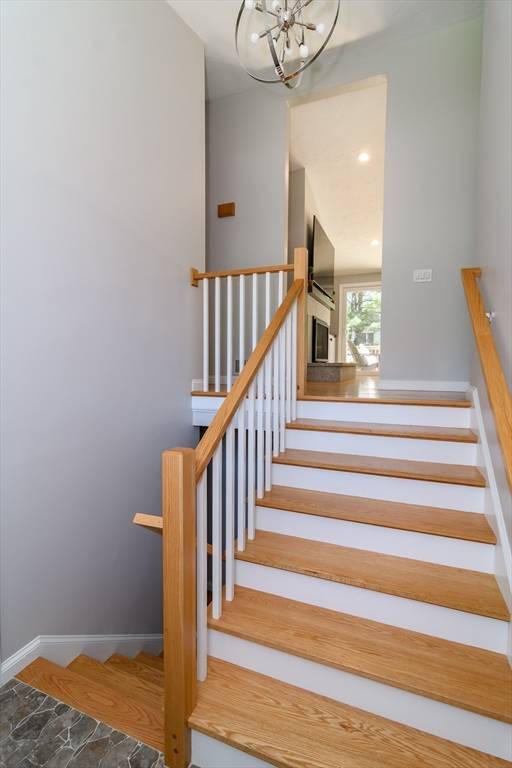 9 Merifield Lane, Natick, MA 01760