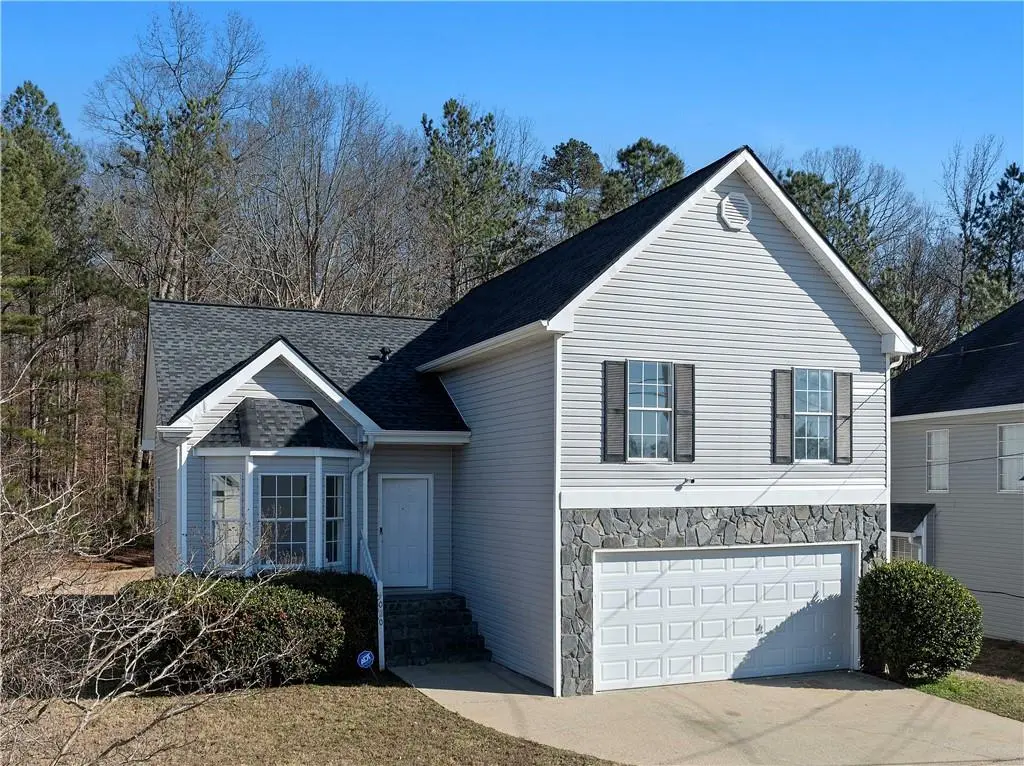 4020 Robin Cir, Atlanta, GA 30349-1663
