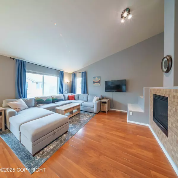 207 Dailey AVE #5, Anchorage, AK 99515