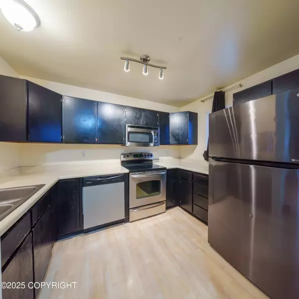 10529 Boysen Berry PL, Anchorage, AK 99515