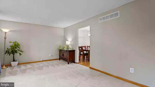 141 N WOODBINE AVE, Langhorne, PA 19047