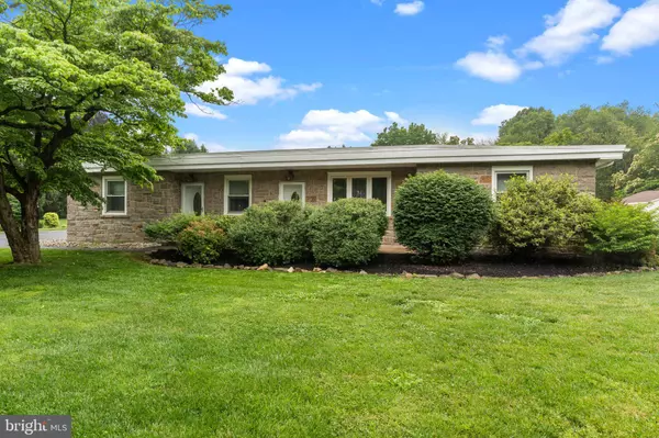352 CONCORD RD, Glen Mills, PA 19342