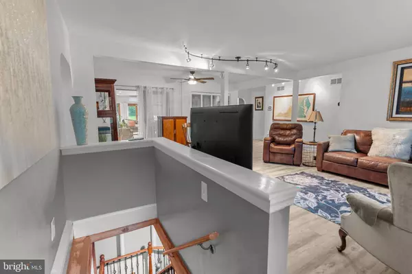 352 CONCORD RD, Glen Mills, PA 19342